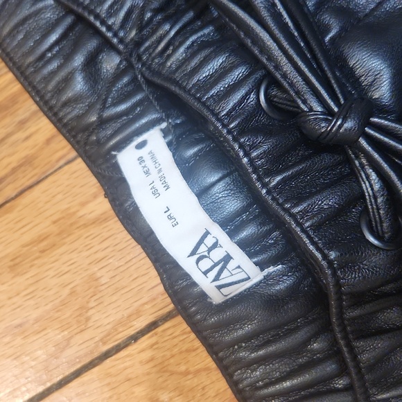ZARA ▪︎ Faux Leather Baggy Pants, Black, Size Large - Picture 4 of 8